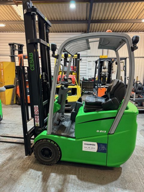 forklift hire services